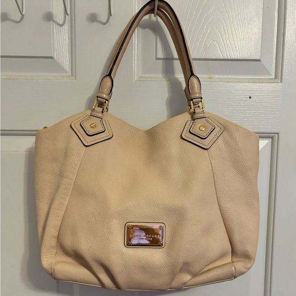 🔥Marc By Marc Jacobs Classic Q Nude Shoulder Bag PRICED TO SELL - Picture 2 of 9